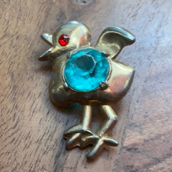 Jewelry - Vintage bird pin